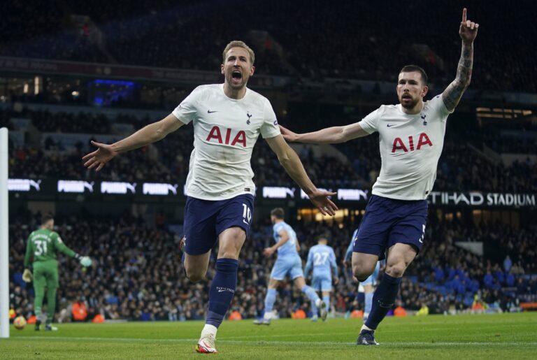 Dua Gol Kane Beri Pesan Ke City: Kompetisi Belum Usai!
