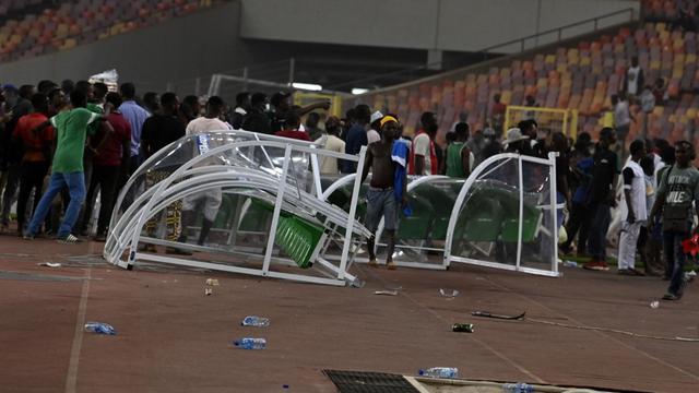 Gagal Lolos ke Piala Dunia, Supporter Nigeria Mengamuk