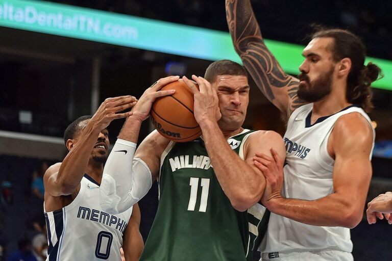 Milwaukee Bucks Ditumbangkan Memphis Grizzlies 102-127