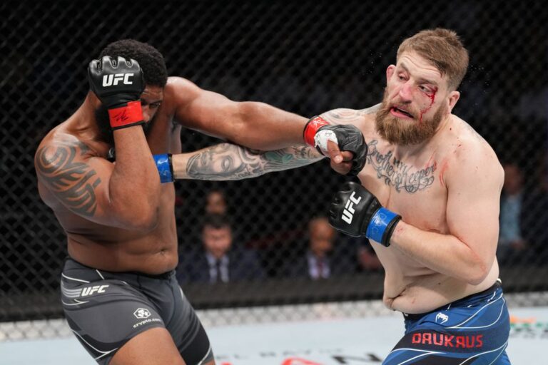 Blaydes Kanvaskan Daukaus Tanpa Jurus Andalannya