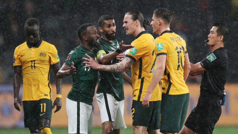 Australia Berebut Tiket Playoff Dengan UEA