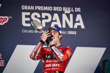 Pertama Kali Naik Podium, Bagnaia Langsung Juarai MotoGP Spanyol 2022