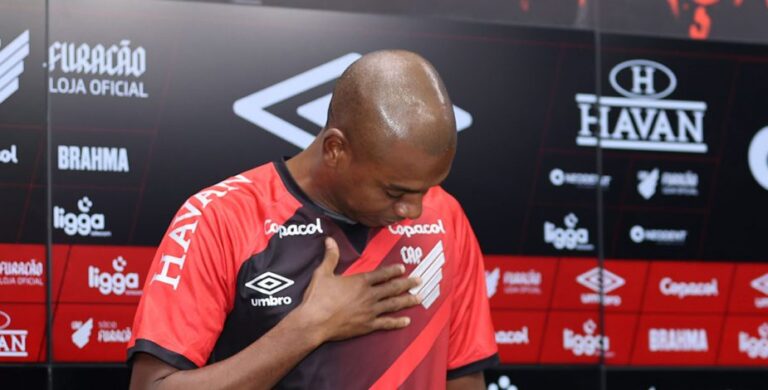 Fernandinho Pulang Ke Kampung Halaman