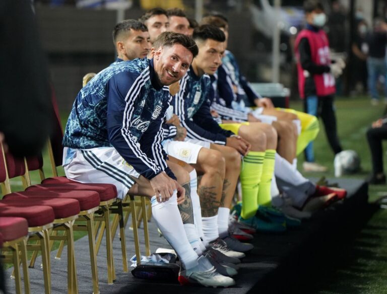 PSG Cuci Gudang Pemain Penghias Bangku Cadangan