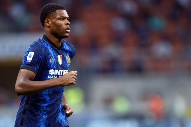 Chelsea Terus Buru Dumfries