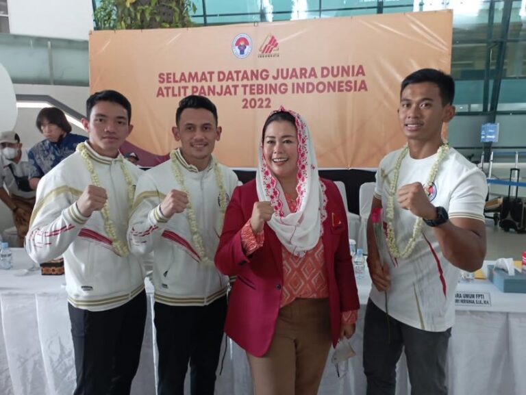 Balapan Memanjat di Tengah Kota