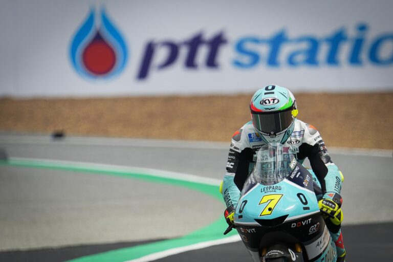 Dennis Fogia Berjaya Di Moto3 Buriram