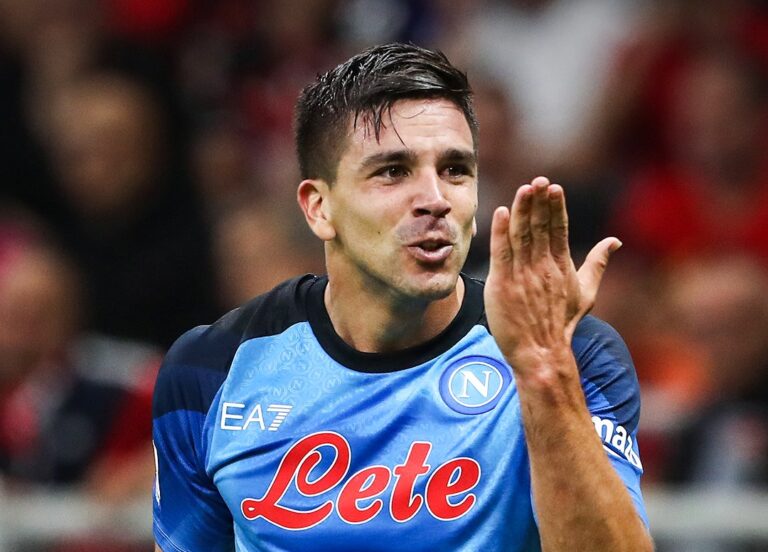 Napoli Kembali Puncaki Klasemen Serie A