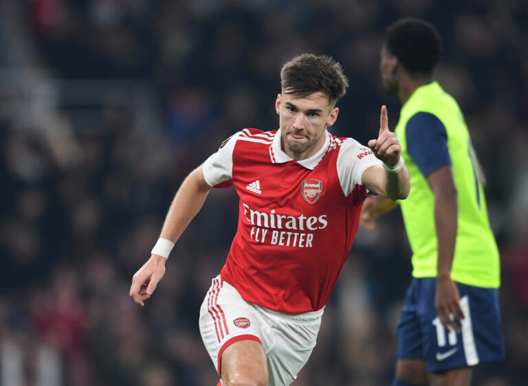 Arsenal Lolos Sebagai Juara Grup