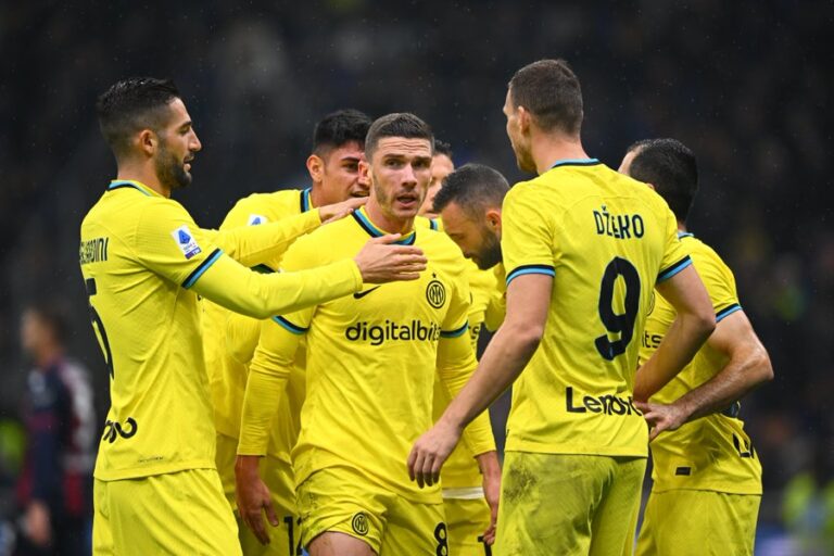Bantai Bologna, Inter Tembus Empat Besar Serie A
