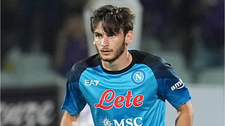 Newcastle Siap Pecahkan Rekor Transfer Datangkan Khvicha Kvaratskhelia