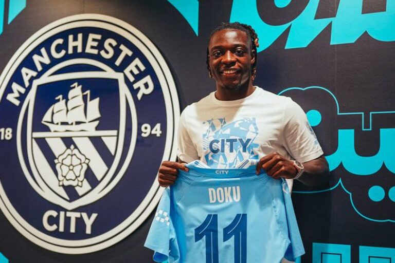 Man City Tikung Chelsea Dapatkan Jeremy Doku