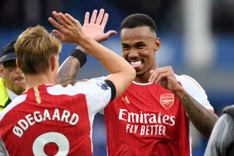 Arsenal Yang Serius Kejar City