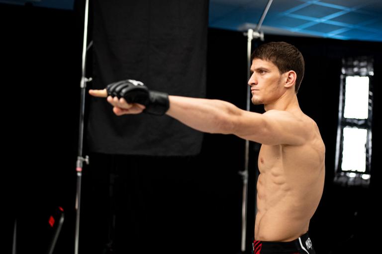 Movsar Evloev: Jejak Langkah Sang Maestro Seni Bela Diri Campuran Dari Rusia