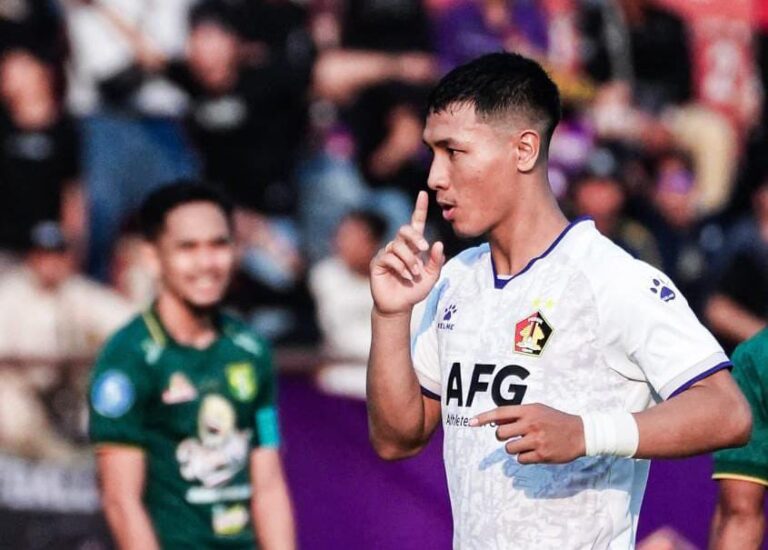 Persik Kediri Bungkam Persebaya 4-0