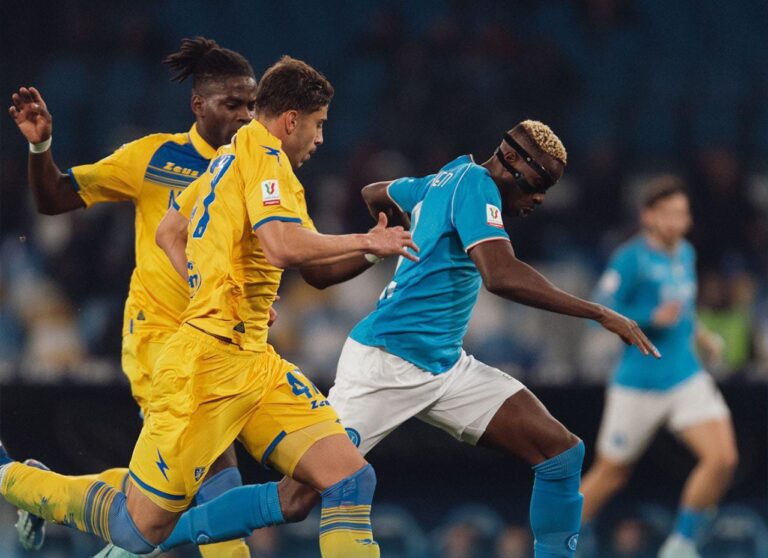 Napoli Disingkirkan Frosinone 0-4