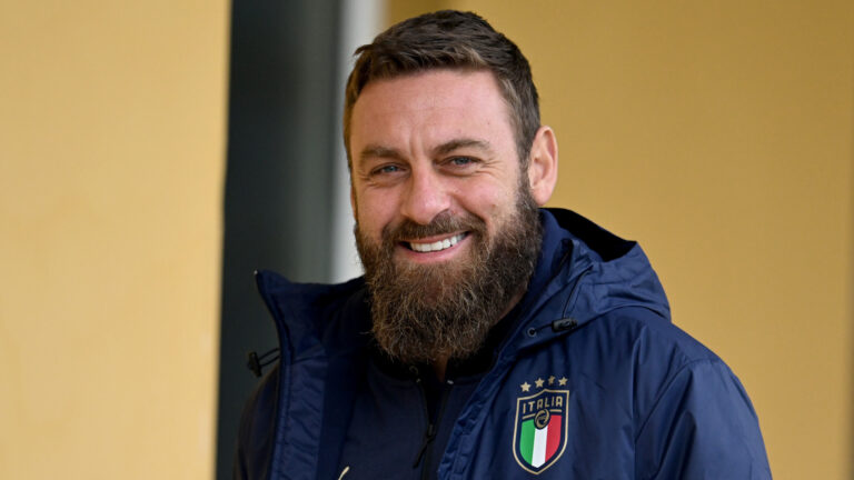 Daniele De Rossi Resmi Gantikan Jose Mourinho ini
