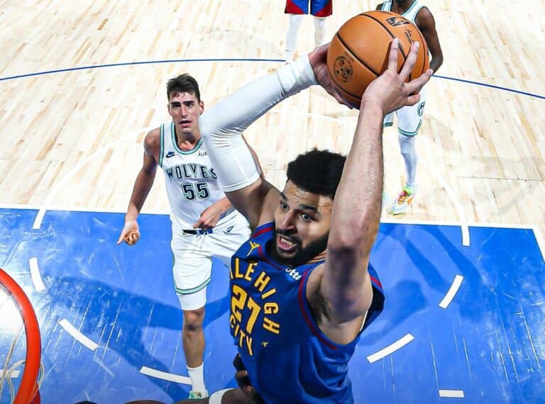 Nikola Jokic Bawa Nuggets Hempaskan Timberwolves