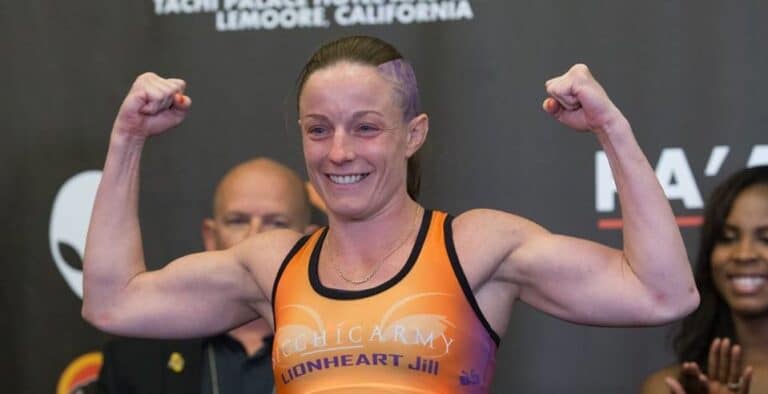 Jillian ‘Lionheart’ DeCoursey: Juara Atomweight Invicta FC