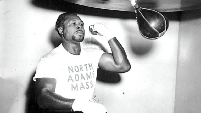 Archie Moore: Legenda Tinju Kelas Berat Ringan