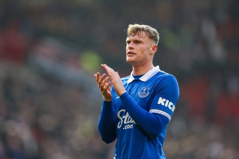 Yoro Cedera, MU Ingin Datangkan Jarrad Branthwaite.