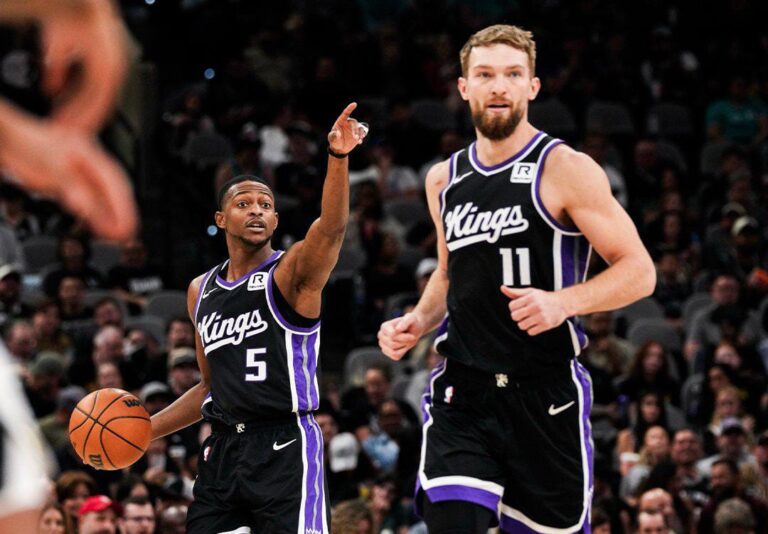 Sacramento Kings Gulung San Antonio Spurs