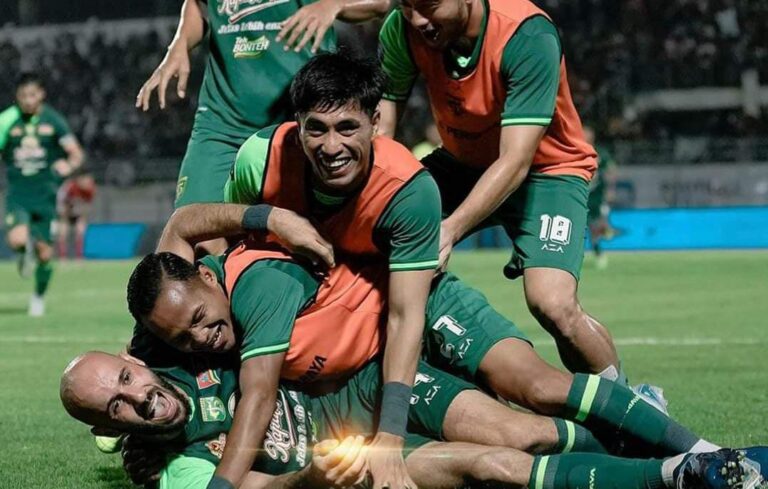 Bajul Ijo Bungkam Madura United 2-1