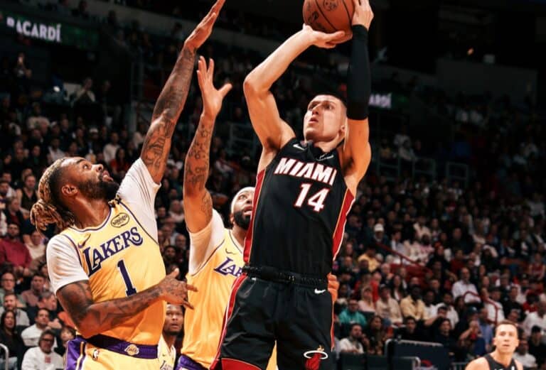 Tyler Herro Bawa Miami Heat Tundukkan LA Lakers