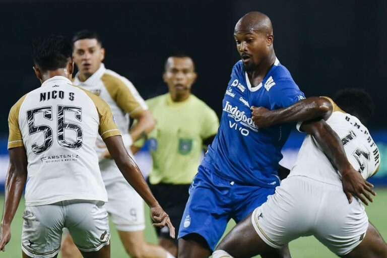 Dewa United Beri Kekalahan Pertama Bagi Persib