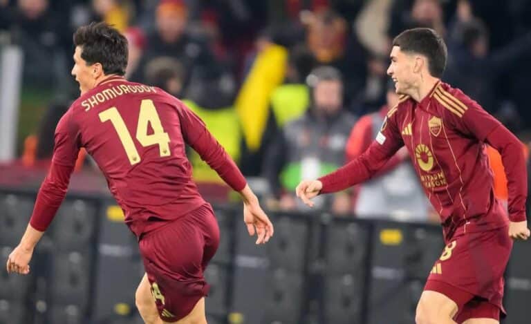 Kalahkan Eintracht Frankfurt AS Roma Ke Playoff Liga Europa