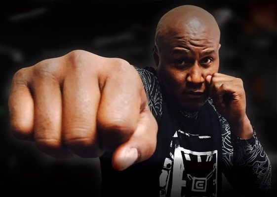 Ben Moa: Dari Lapangan Football Hingga Ring Bare-Knuckle