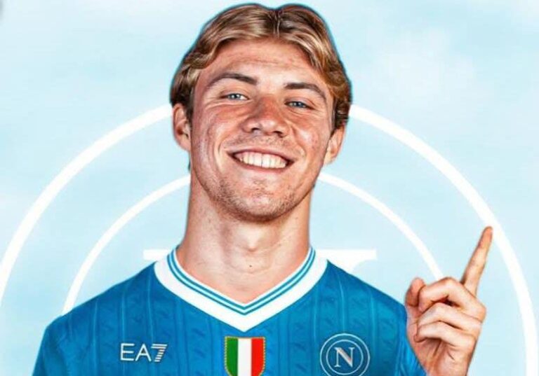 Rasmus Hojlund Dipinjamkan Ke Napoli