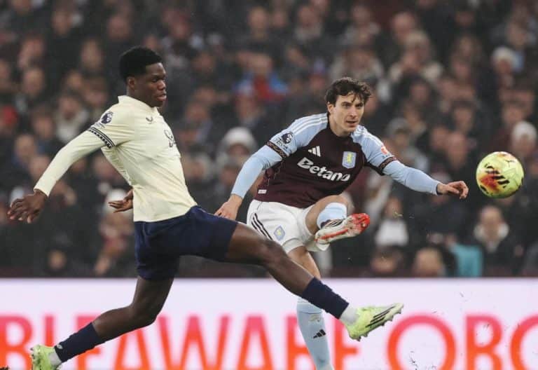 Persaingan Papan Atas Liga Inggris Masuki Masa Krusial