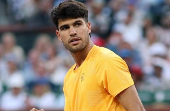 Carlos Alcaraz Lolos Dari Hadangan Arthur Rinderknech