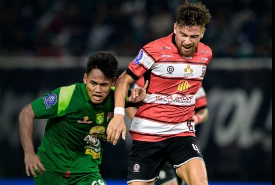 Persebaya Tumbang Oleh Madura United Di Derby Suramadu