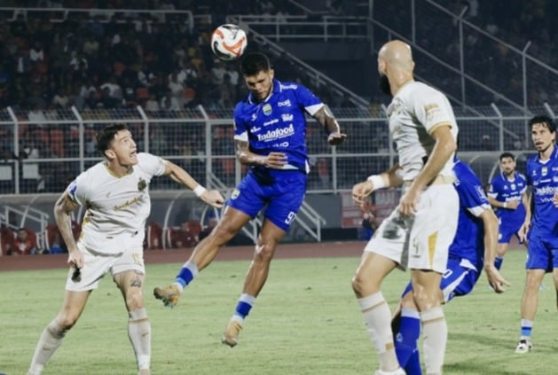 Comeback Luar Biasa Bawa Persib Kembali Ke Puncak Klasemen