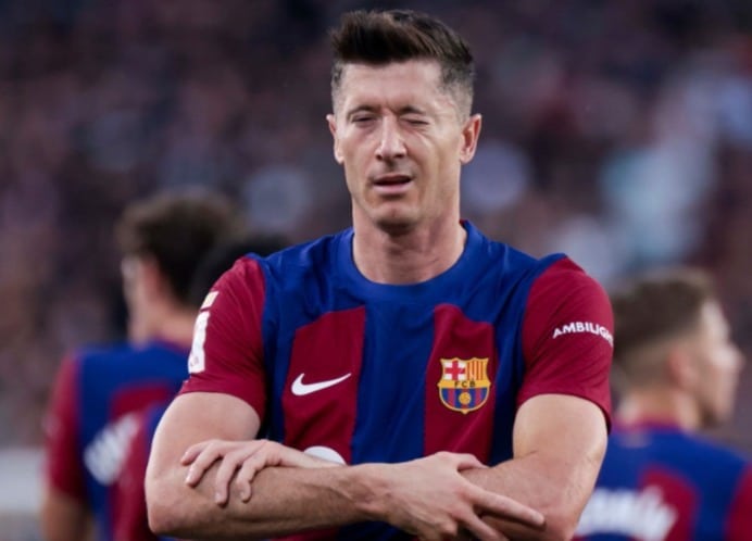 Laga Perpisahan Lewandowski Di Camp Nou