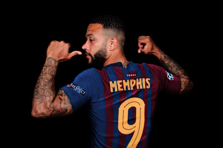 Depay Dua Kali Selamatkan Barca