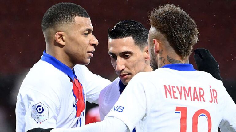 Kebanyakan Penyerang, PSG Bingung Sendiri
