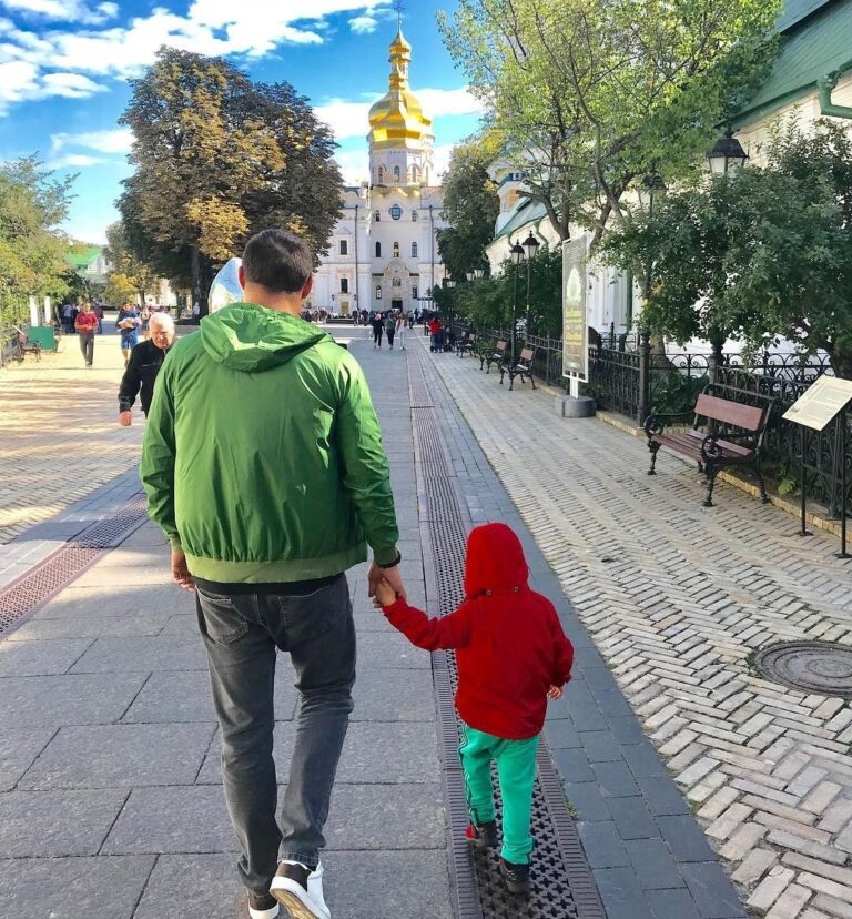Oleksandr Usyk Si Family Man