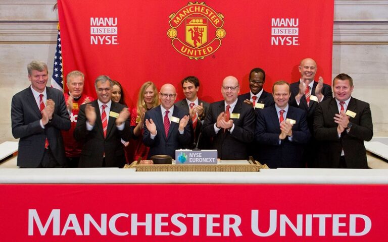 Keluarga Glazer Mulai Jual Saham MU