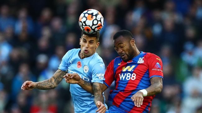 Diwarnai Hujan Kartu, Machester City Tumbang Oleh Crystal Palace