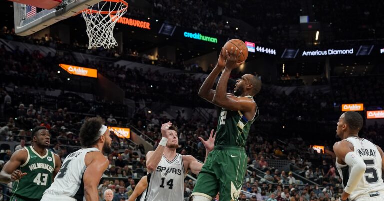 San Antonio Spurs Takluk Dari Milwaukee Bucks 111-121