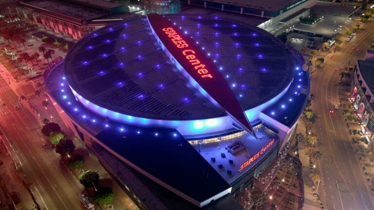 Berakhirnya Sejarah Staples Center