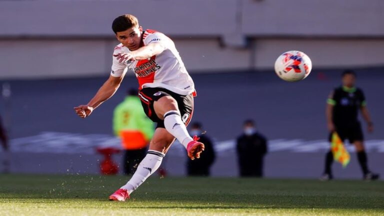 MU Bersaing Dengan Atletico, Munchen, AC Milan dan Juventus Dapatkan Julian Alvarez