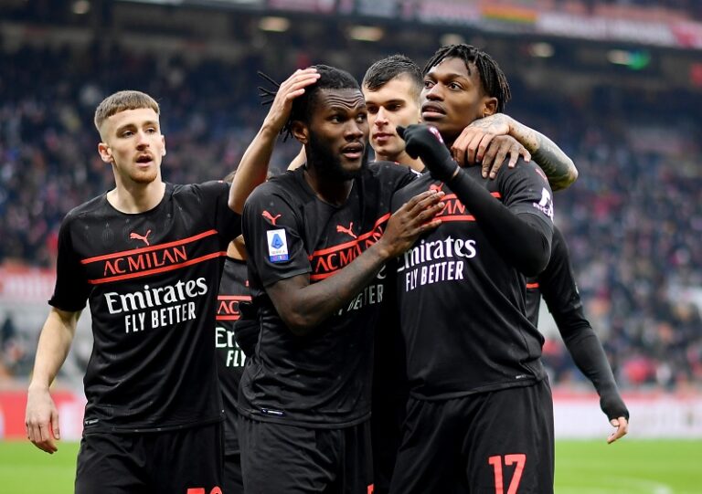 AC Milan Gusur Napoli Dari Puncak Klasemen