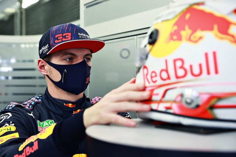 Max Vertappen Terpilih Sebagai Pembalap Terbaik 2021