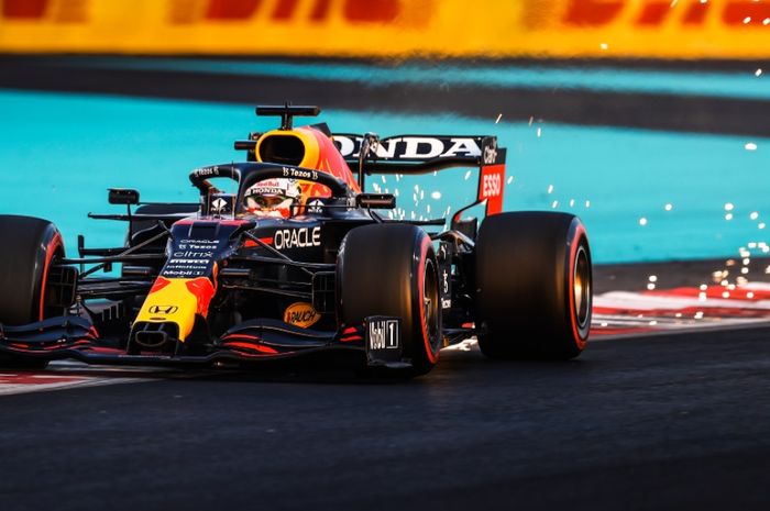 Persaingan Makin Seru, Verstappen Raih Pole Position