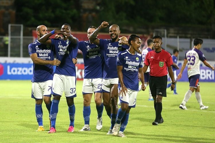 Maung Bandung Geser Bhayangkara FC di Puncak Klasemen