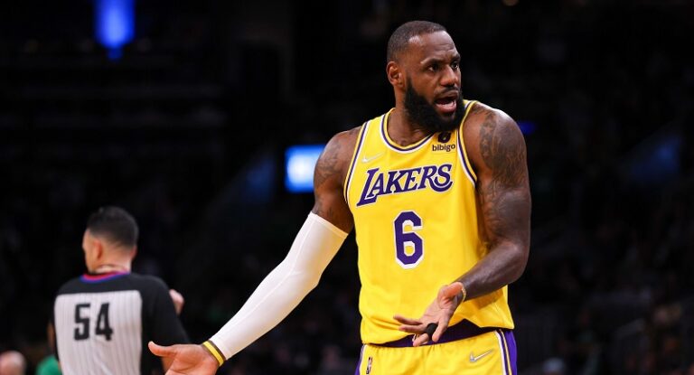 Bermain Gemilang LeBron James bawa Lakers Taklukan Sacramento Kings 122-114